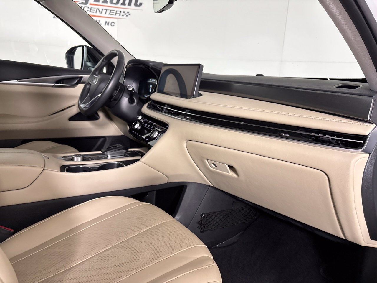 Used 2024 INFINITI QX60 Luxe w/ Cargo Package AWD/4WD image 36