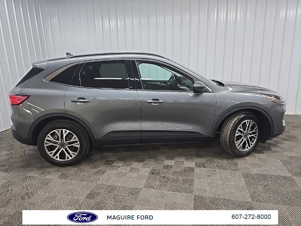 Used 2022 Ford Escape SEL image 2