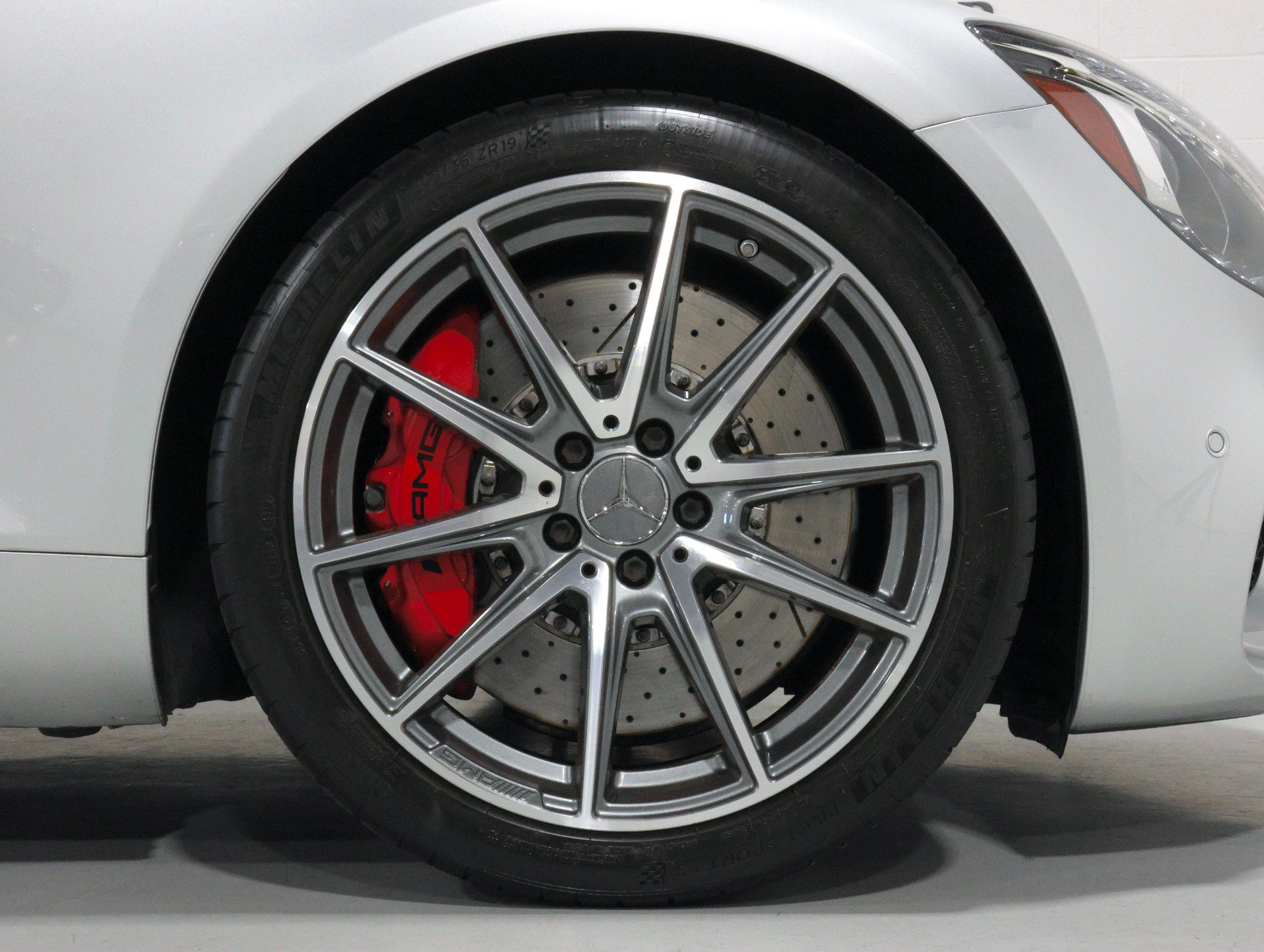 Used 2016 Mercedes-Benz AMG GT S image 27