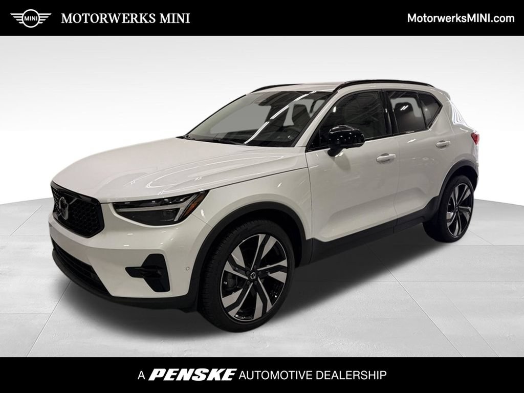 Used 2025 Volvo XC40 B5 Ultra w/ Protection Package Premier