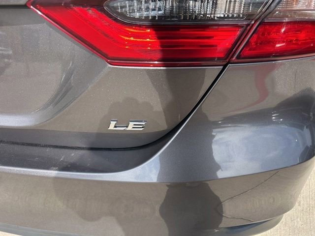 Used 2024 Toyota Camry LE w/ Convenience Package FWD image 4