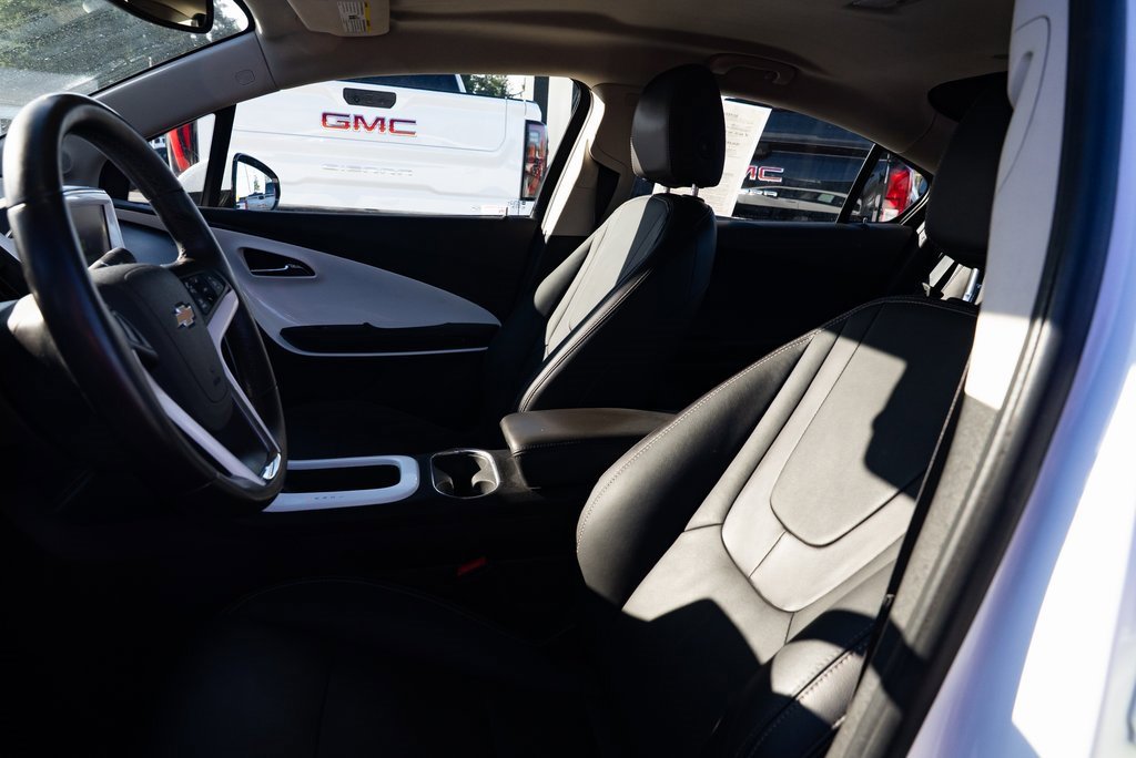 Used 2015 Chevrolet Volt Premium w/ Premium Trim Package image 17