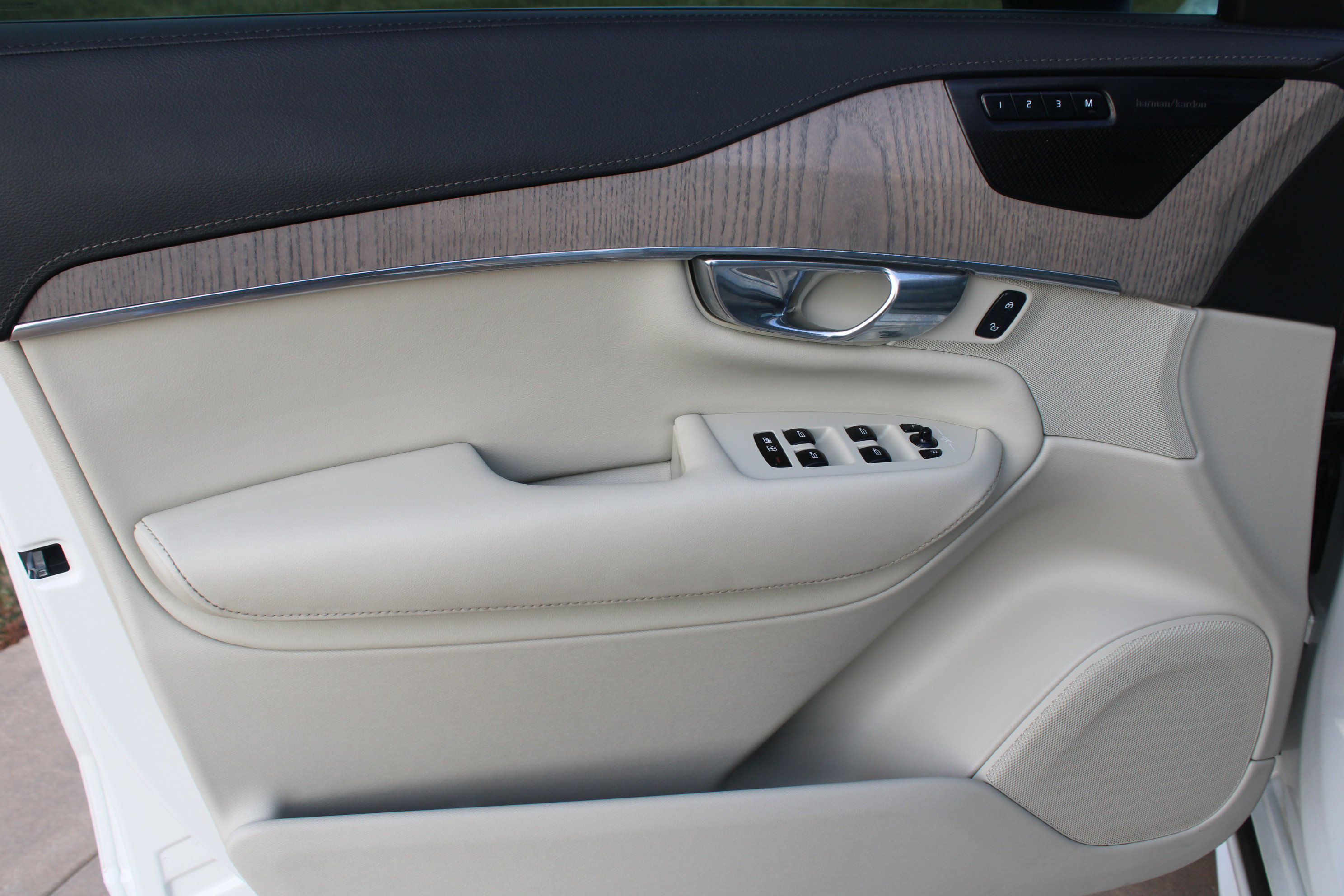 Used 2021 Volvo XC90 T8 Inscription w/ Advanced Package image 10