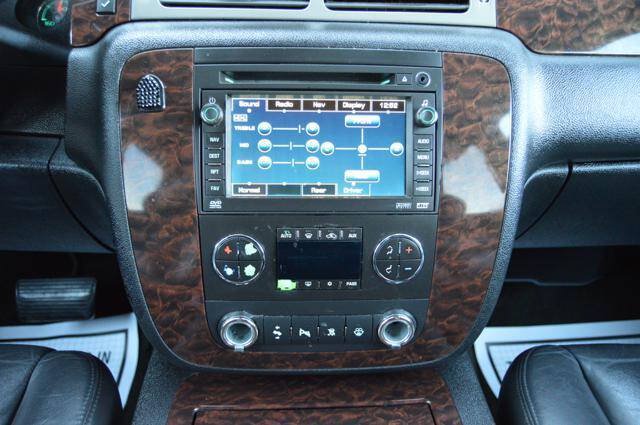 Used 2008 GMC Yukon XL Denali AWD/4WD image 21