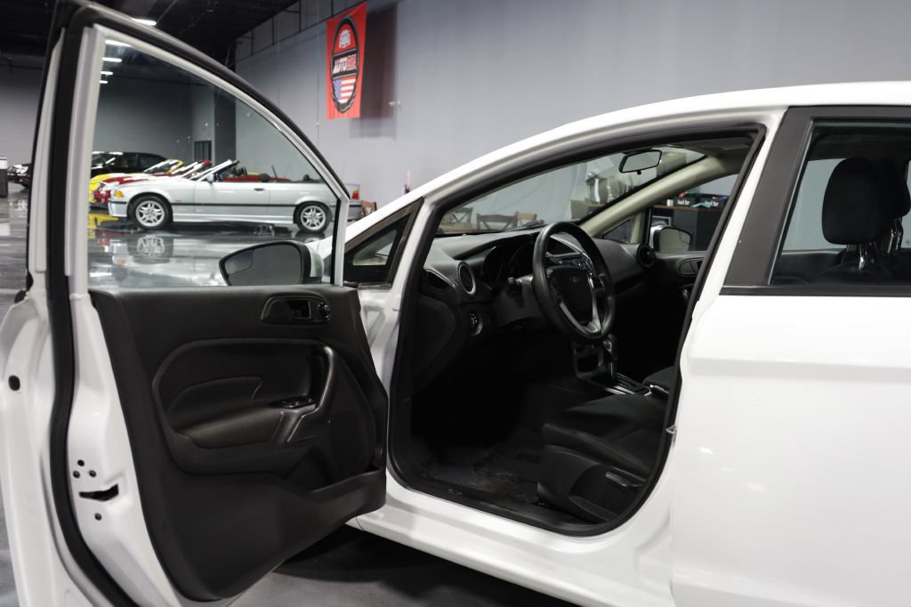 Used 2019 Ford Fiesta SE FWD image 9