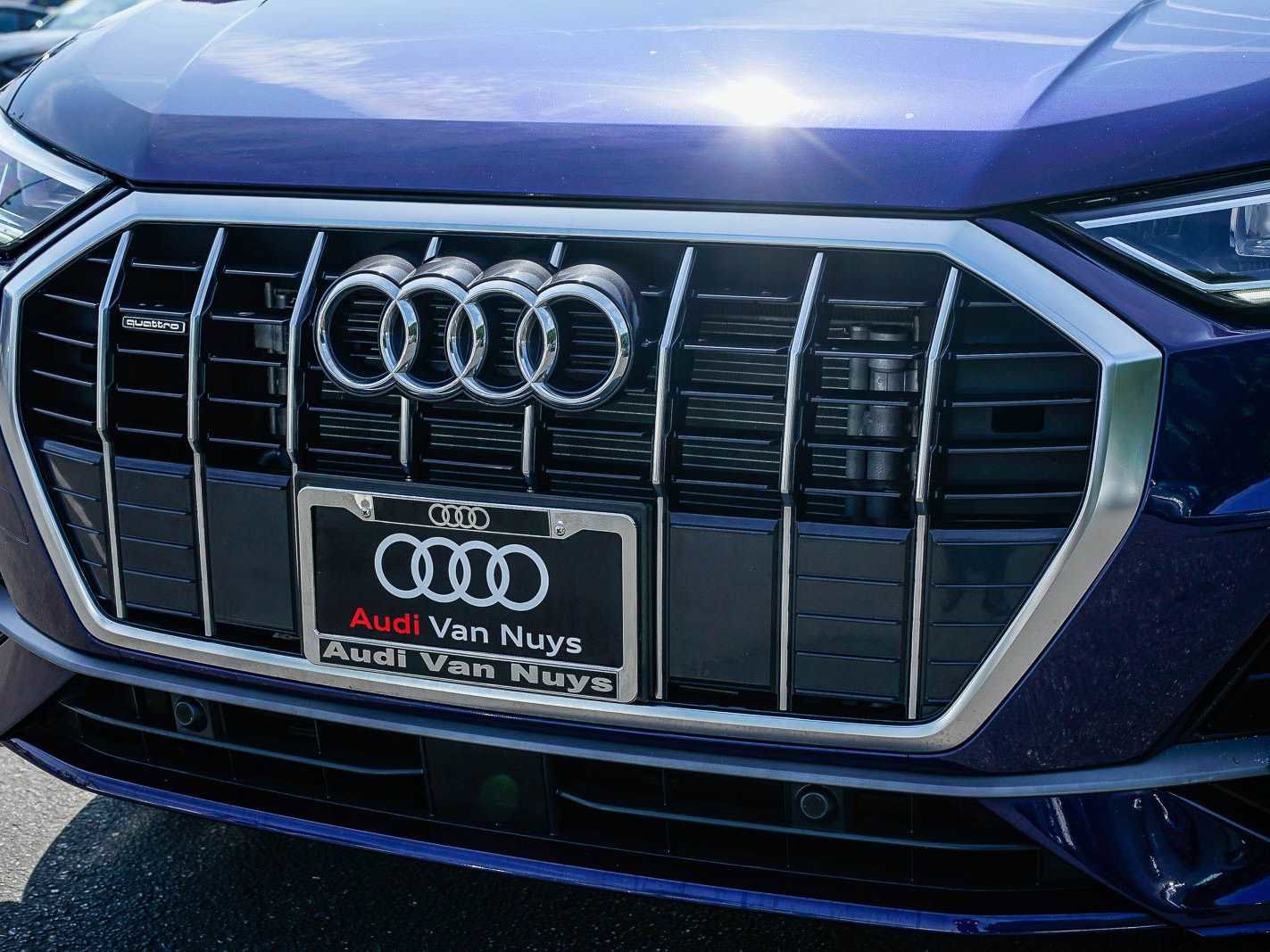 Used 2025 Audi Q3 2.0T Premium w/ Convenience Package AWD/4WD image 8