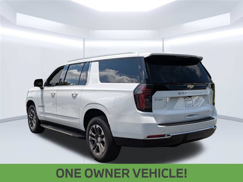 Used 2026 Chevrolet Suburban LS RWD image 4
