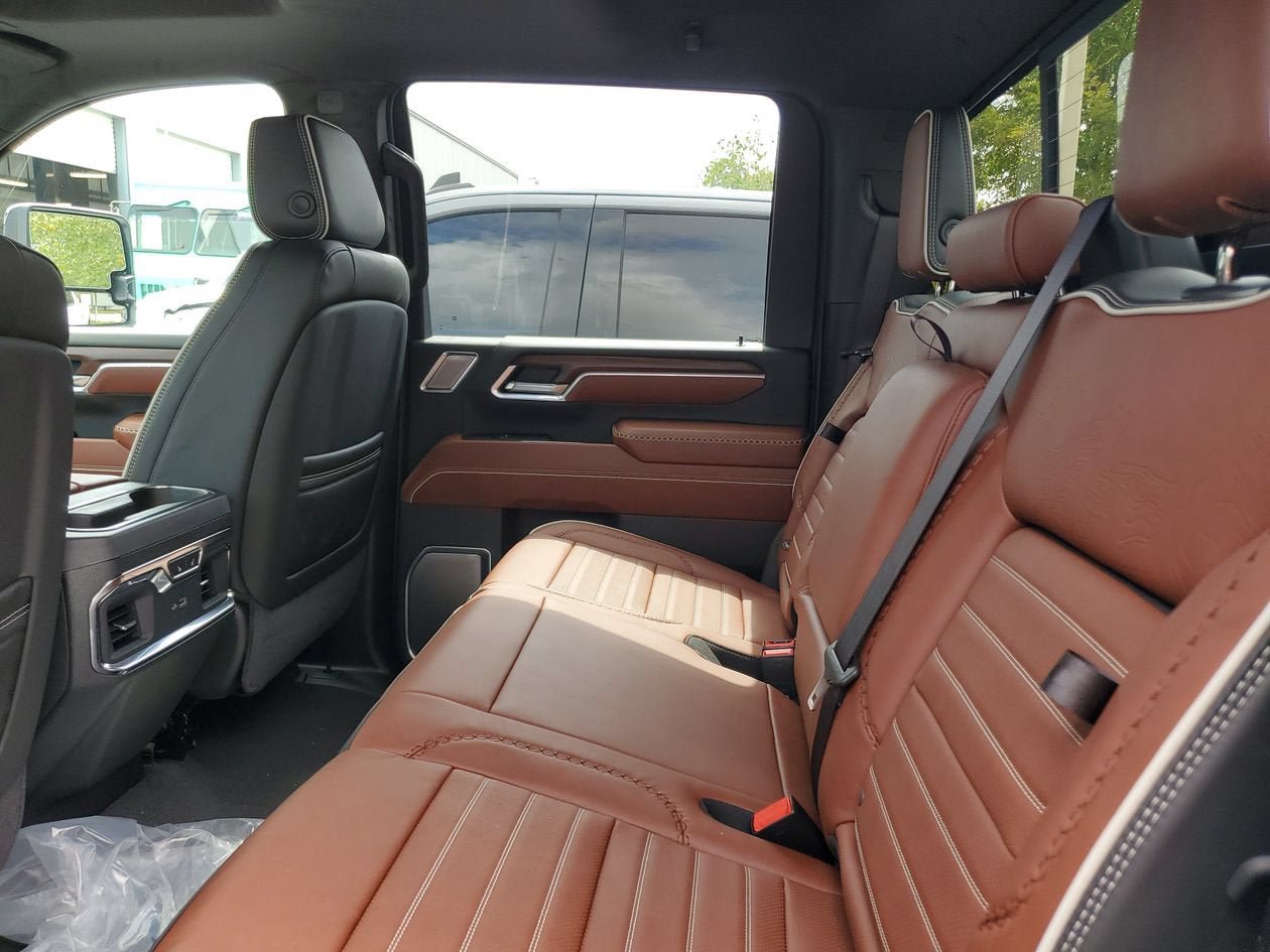 New 2026 GMC Sierra 3500 Denali Ultimate AWD/4WD image 12
