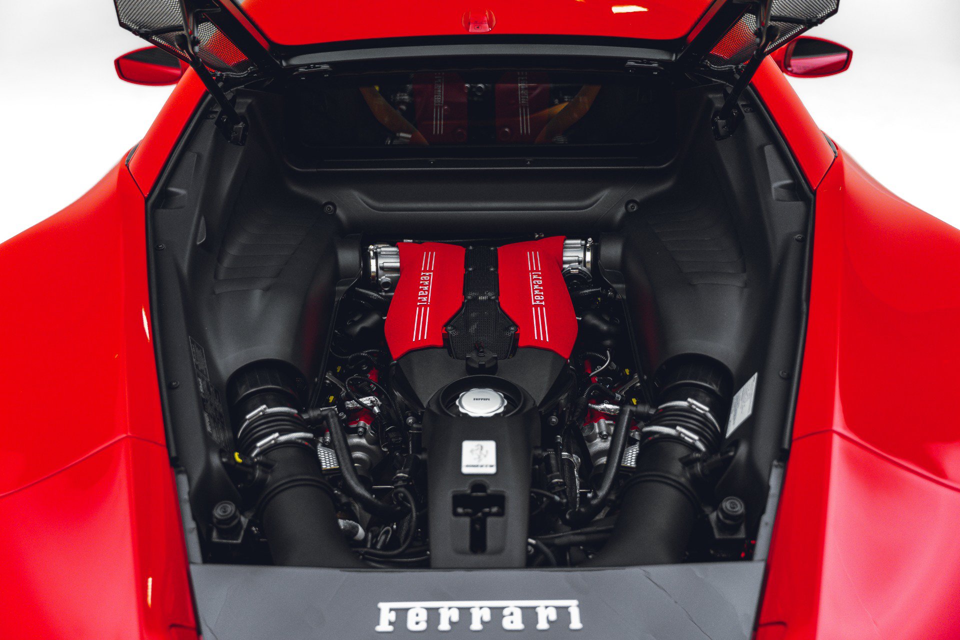 Used 2017 Ferrari 488 GTB RWD image 35