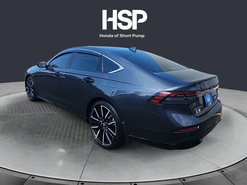 Used 2023 Honda Accord Touring image 3