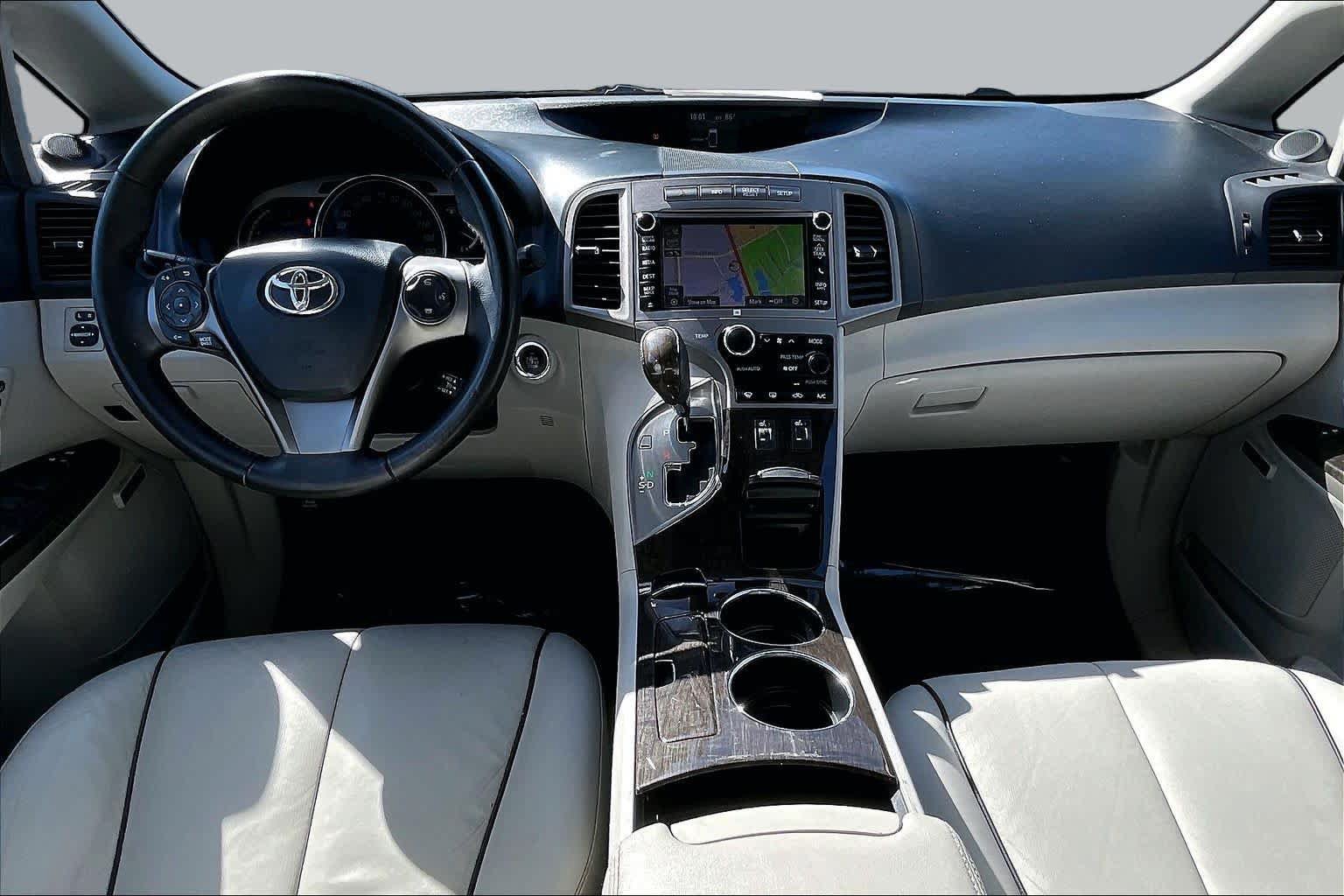Used 2013 Toyota Venza Limited w/ Tow Prep Pkg AWD/4WD image 14