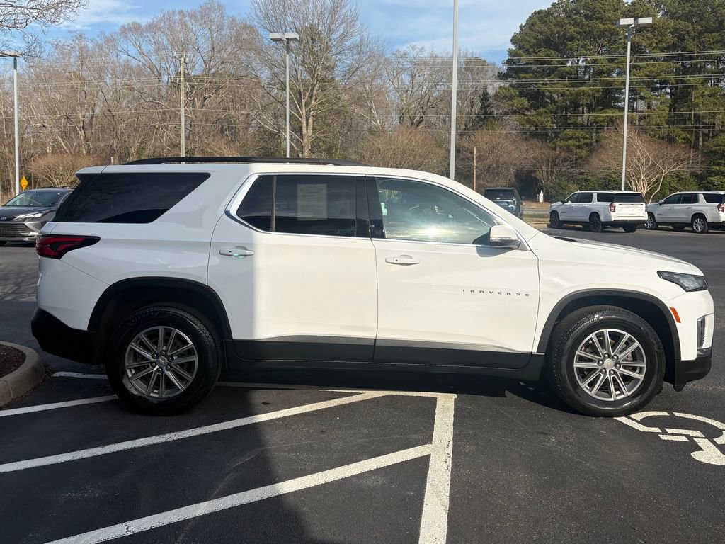 Used 2023 Chevrolet Traverse LT image 4