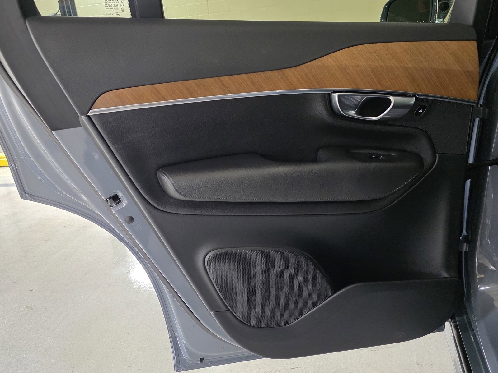 Used 2022 Volvo XC90 T8 Inscription Expression image 12