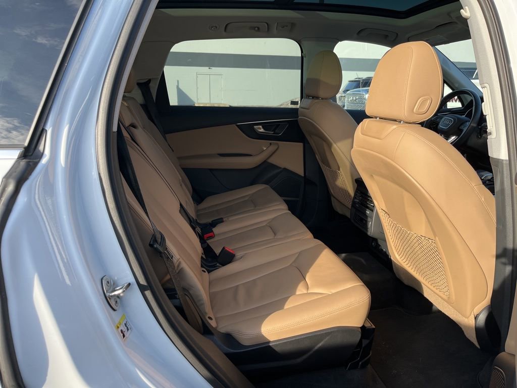 Used 2023 Audi Q7 3.0T Premium Plus image 3