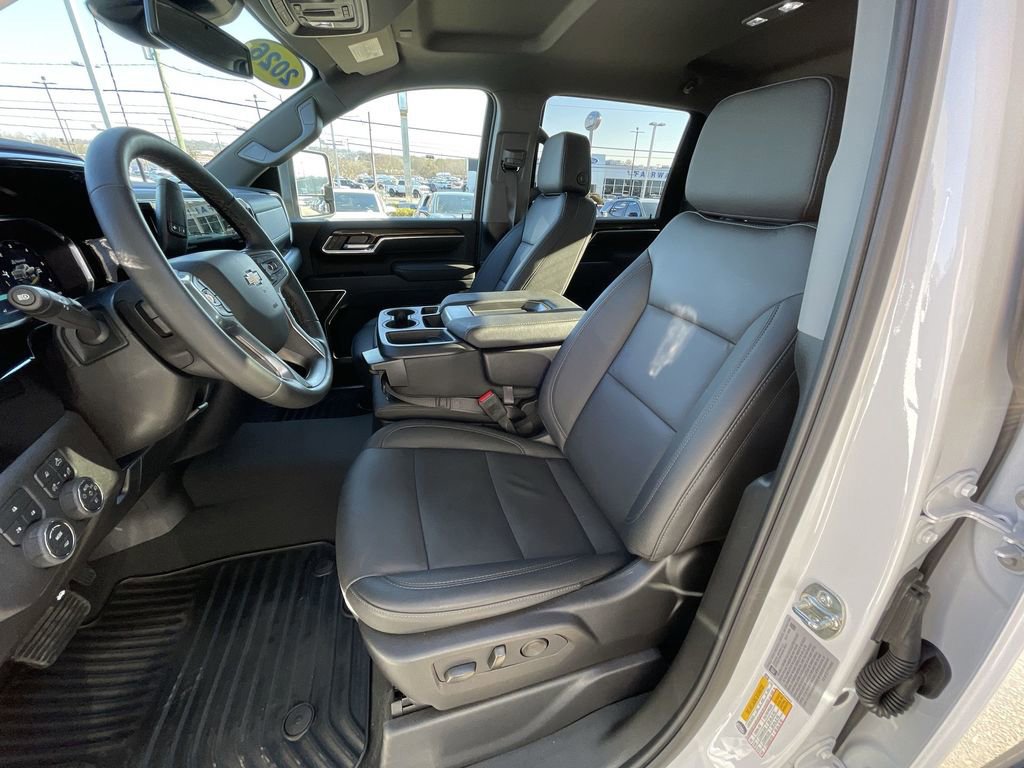 Certified 2026 Chevrolet Silverado 3500 LT w/ All Star Edition AWD/4WD image 18