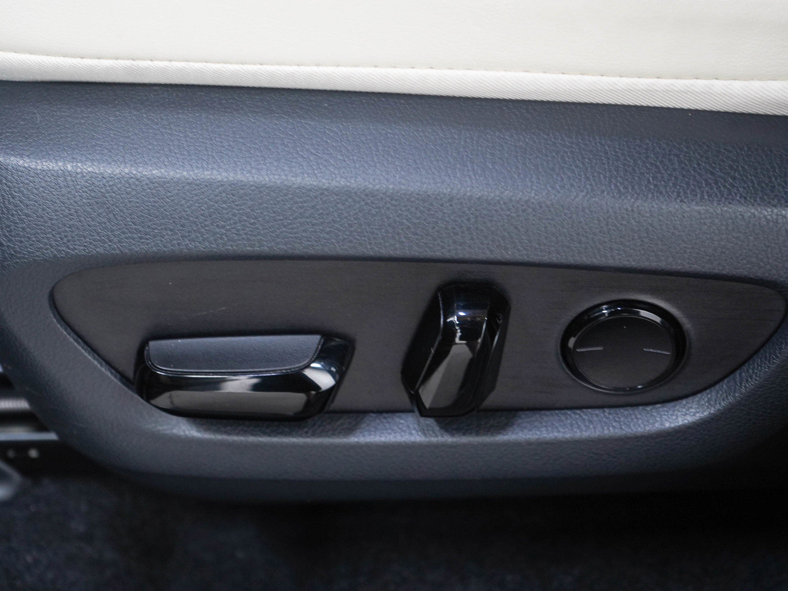 Used 2022 Lexus NX 350h AWD image 24