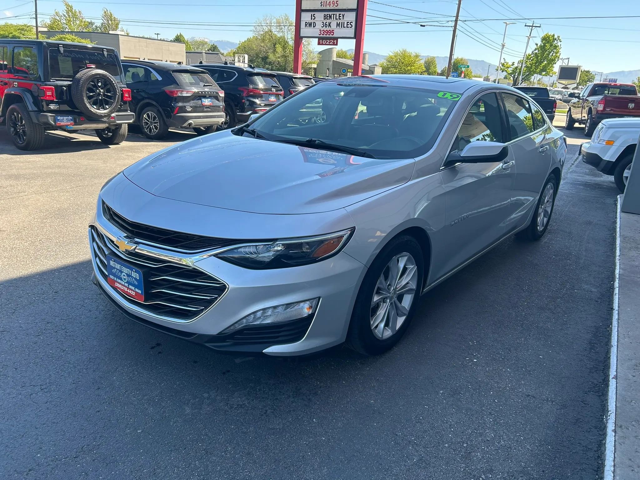 Used 2019 Chevrolet Malibu Hybrid w/ Leather Package FWD image 31