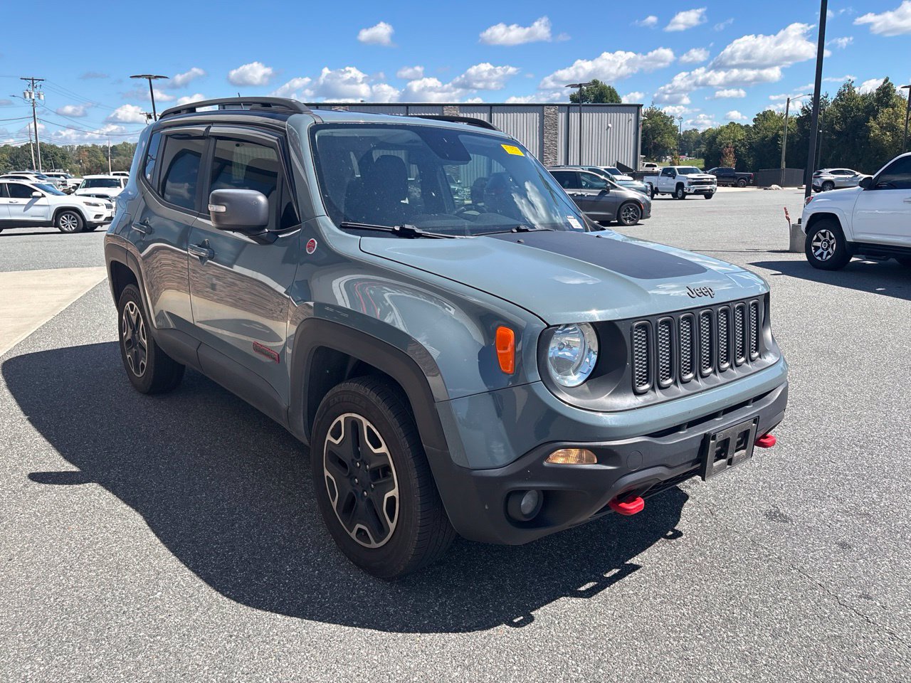 Used 2016 Jeep Renegade Trailhawk w/ Popular Equipment Group AWD/4WD image 9