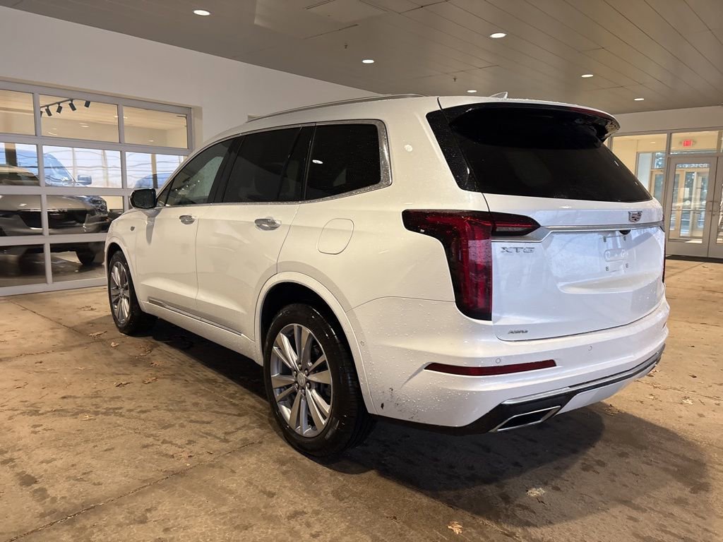 Used 2023 Cadillac XT6 Premium Luxury w/ Technology Package AWD/4WD image 5