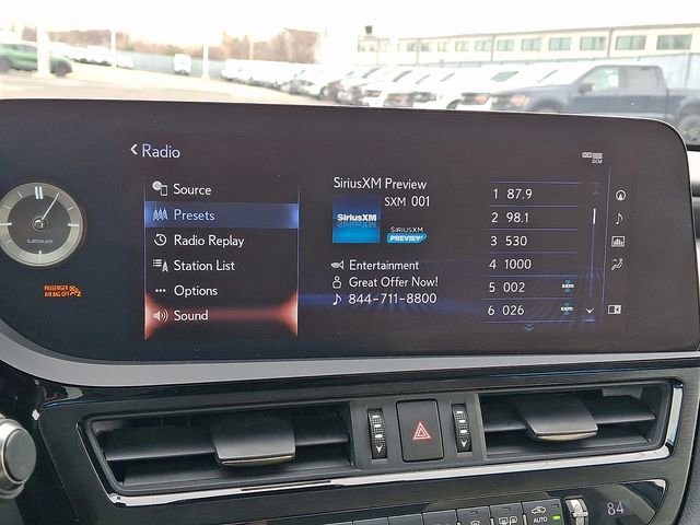 Used 2022 Lexus ES 300h w/ Accessory Package FWD image 17