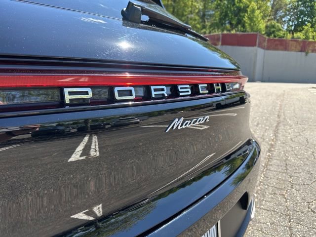 Used 2020 Porsche Macan AWD/4WD image 37