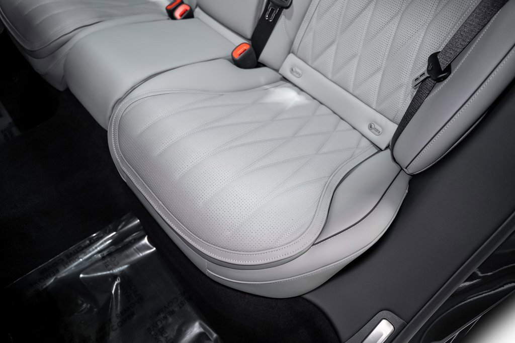 Used 2025 Mercedes-Benz S 63 AMG S image 42