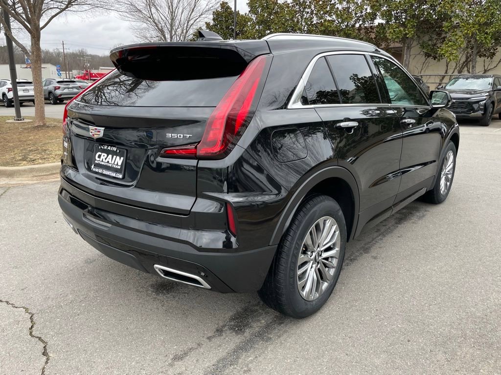 Used 2024 Cadillac XT4 Premium Luxury image 8