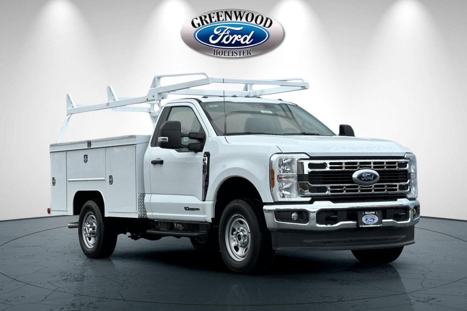 New 2026 Ford F350 XL w/ XL Chrome Package image 2