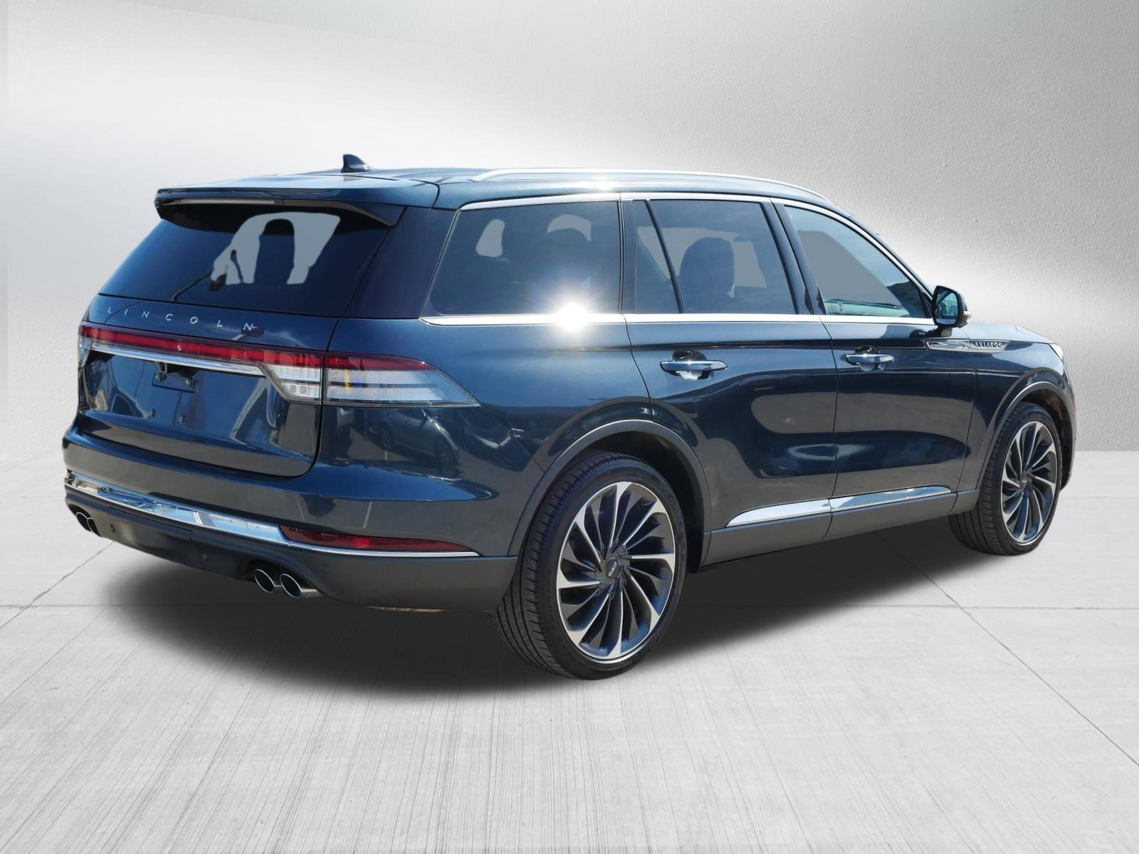 Used 2022 Lincoln Aviator Reserve w/ Equipment Group 201A AWD/4WD image 7