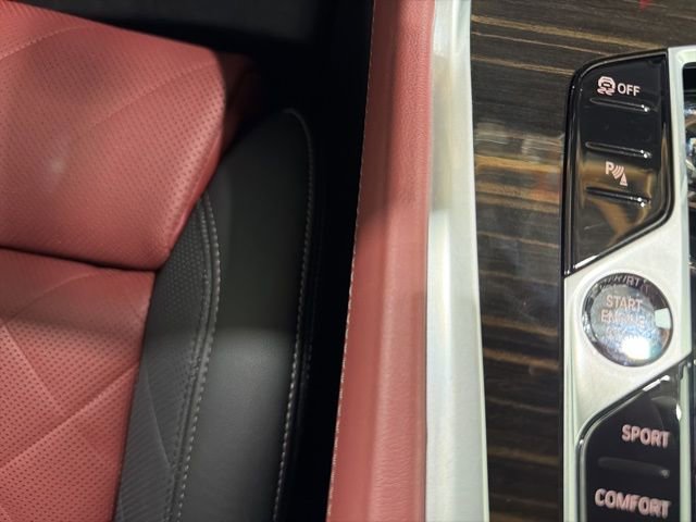 Certified 2024 BMW X6 xDrive40i w/ Executive Package image 38