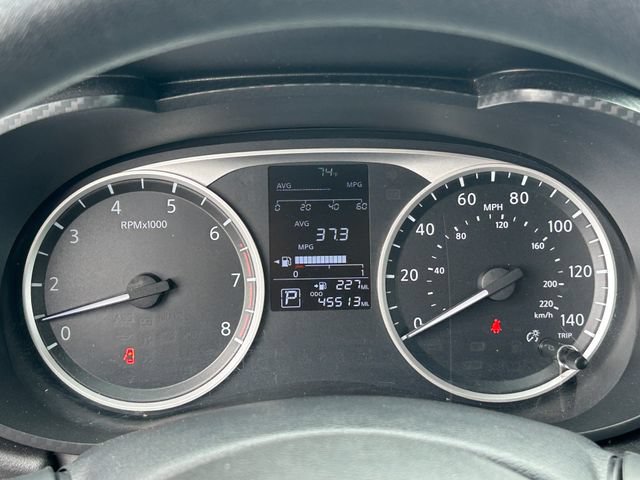 Used 2024 Nissan Versa S w/ Trunk Package FWD image 20
