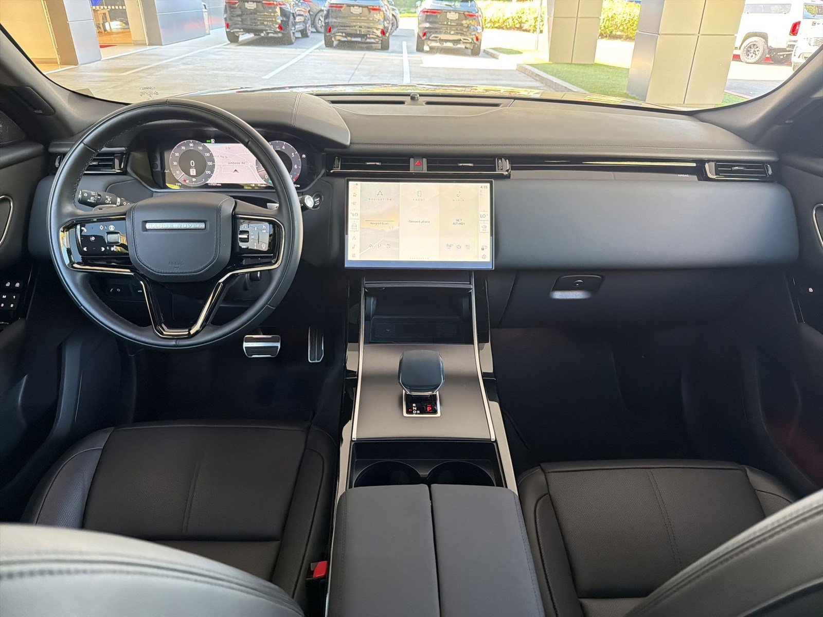 Certified 2026 Land Rover Range Rover Velar Dynamic SE AWD/4WD image 17