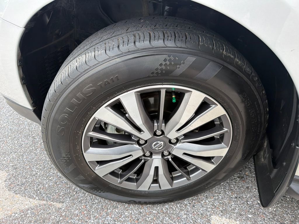 Used 2020 Nissan Pathfinder SL AWD/4WD image 52