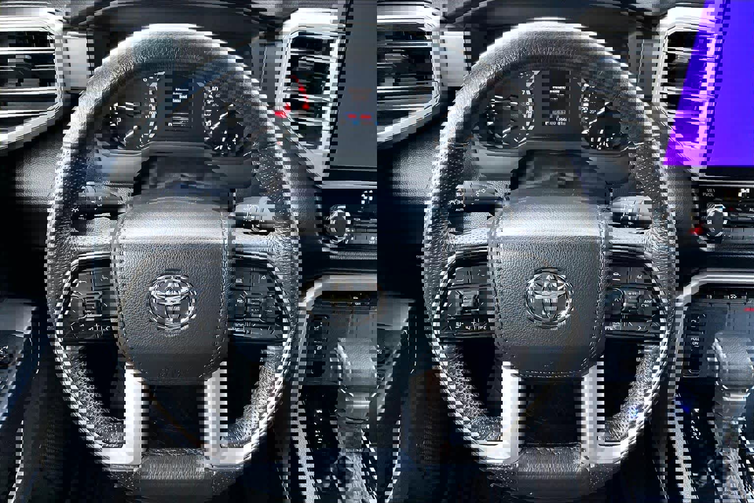 Used 2022 Toyota Tundra SR5 image 5