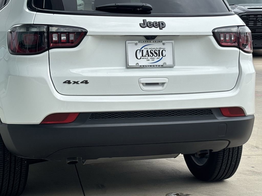 New 2026 Jeep Compass Latitude AWD/4WD image 5