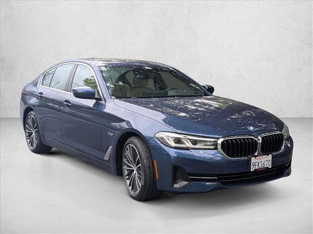Certified 2023 BMW 530e w/ Convenience Package image 3
