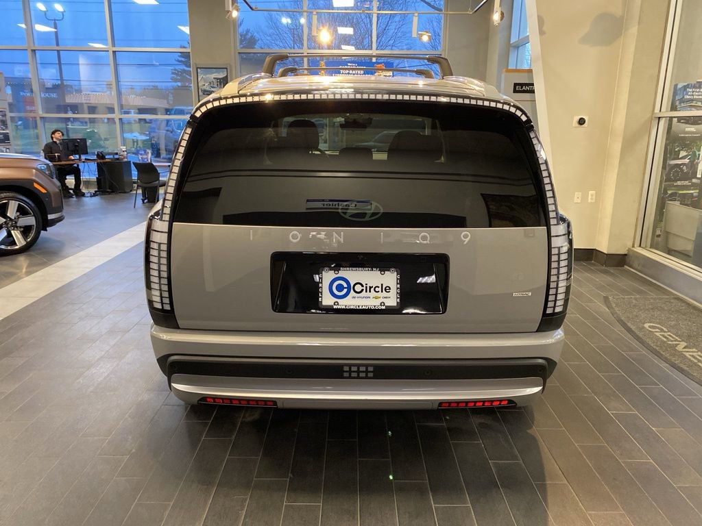 New 2026 Hyundai Ioniq 9 SE AWD/4WD image 8