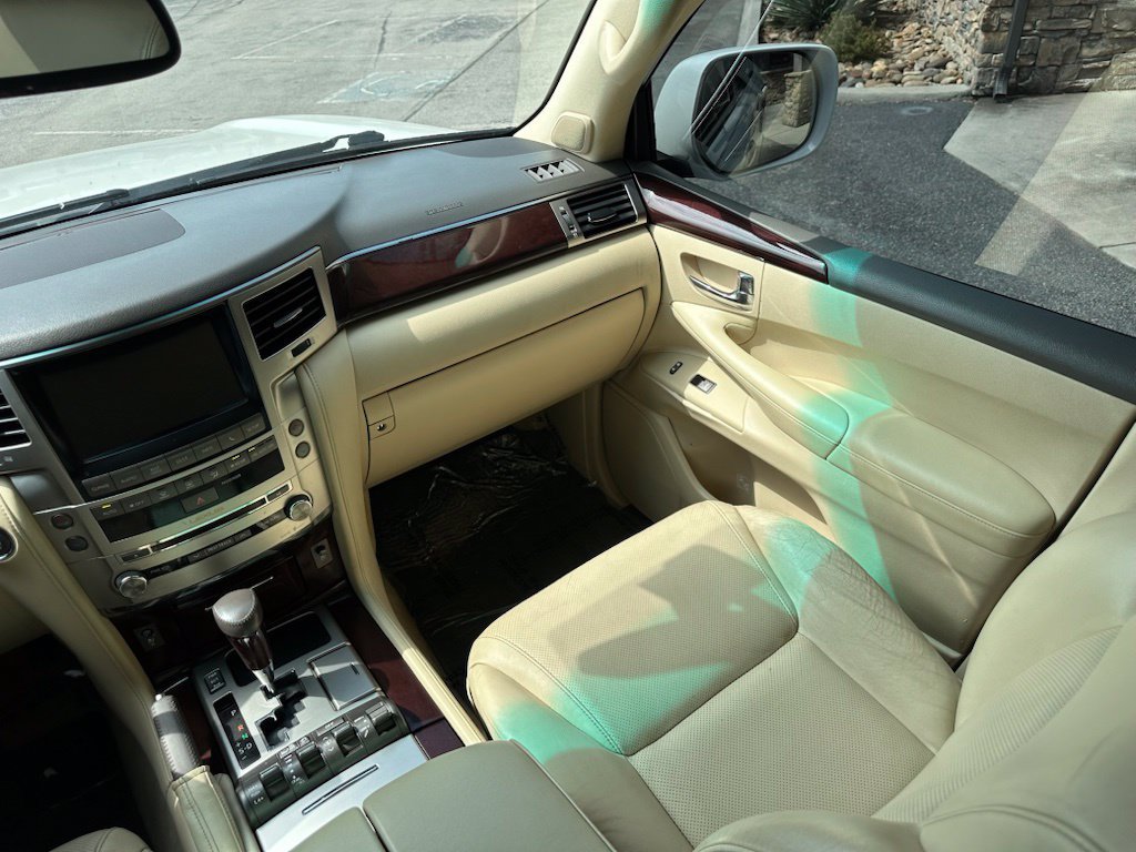 Used 2013 Lexus LX 570 4WD image 35