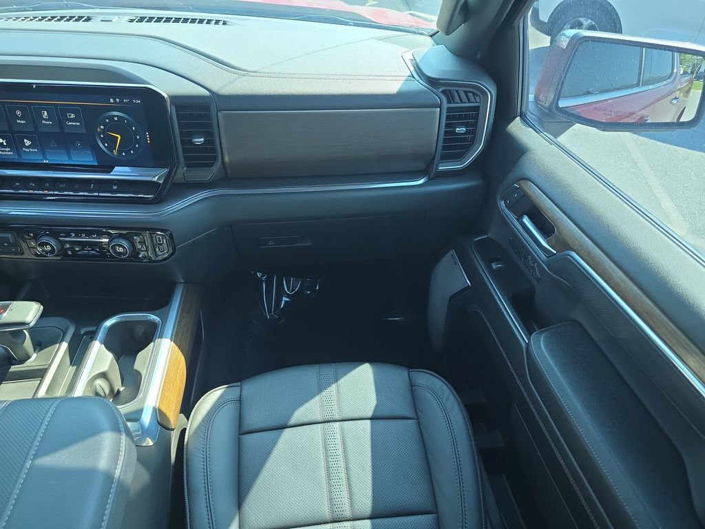 Used 2024 Chevrolet Silverado 1500 High Country w/ Max Trailering Package AWD/4WD image 16