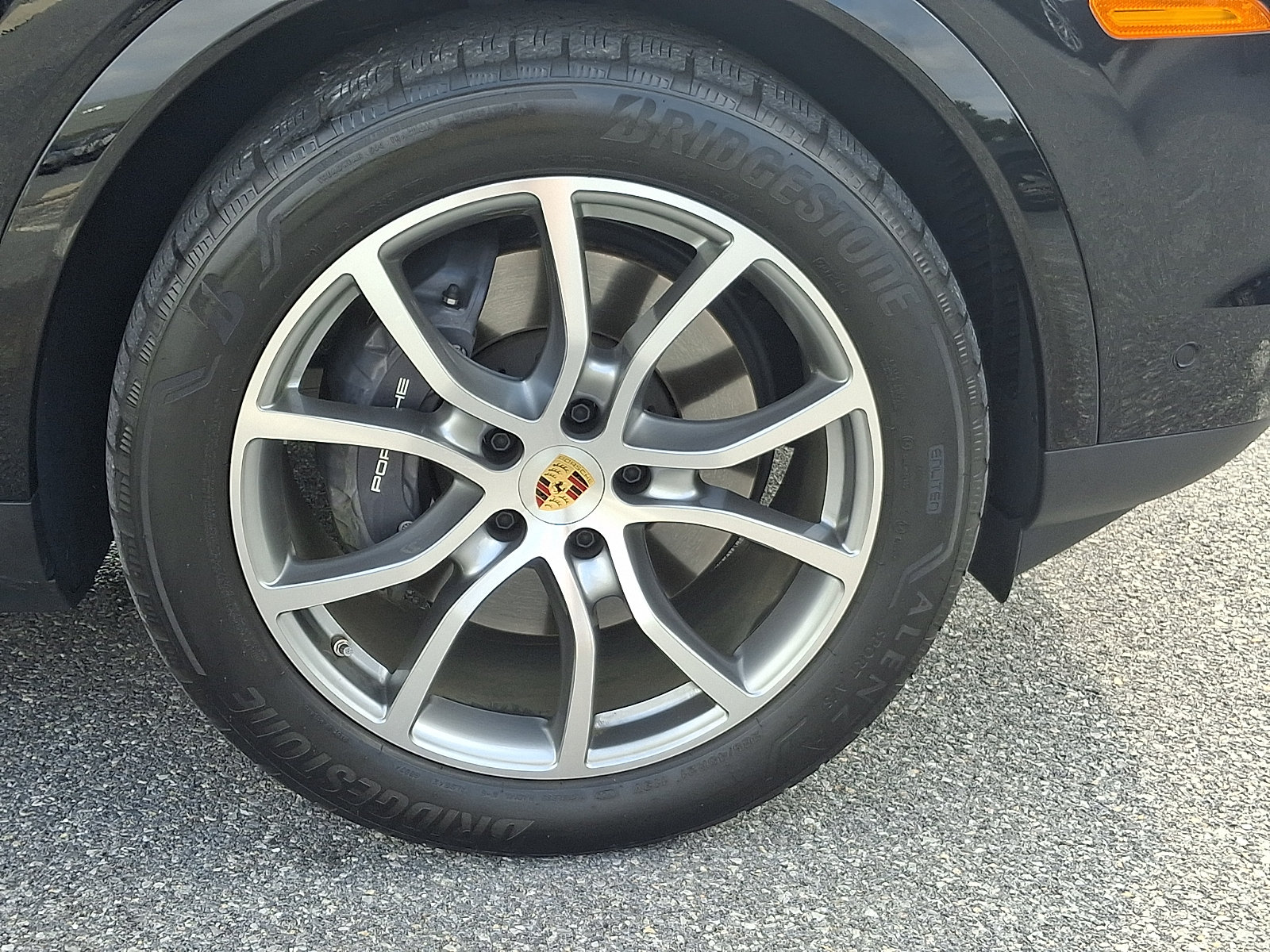 Used 2024 Porsche Cayenne AWD/4WD image 8