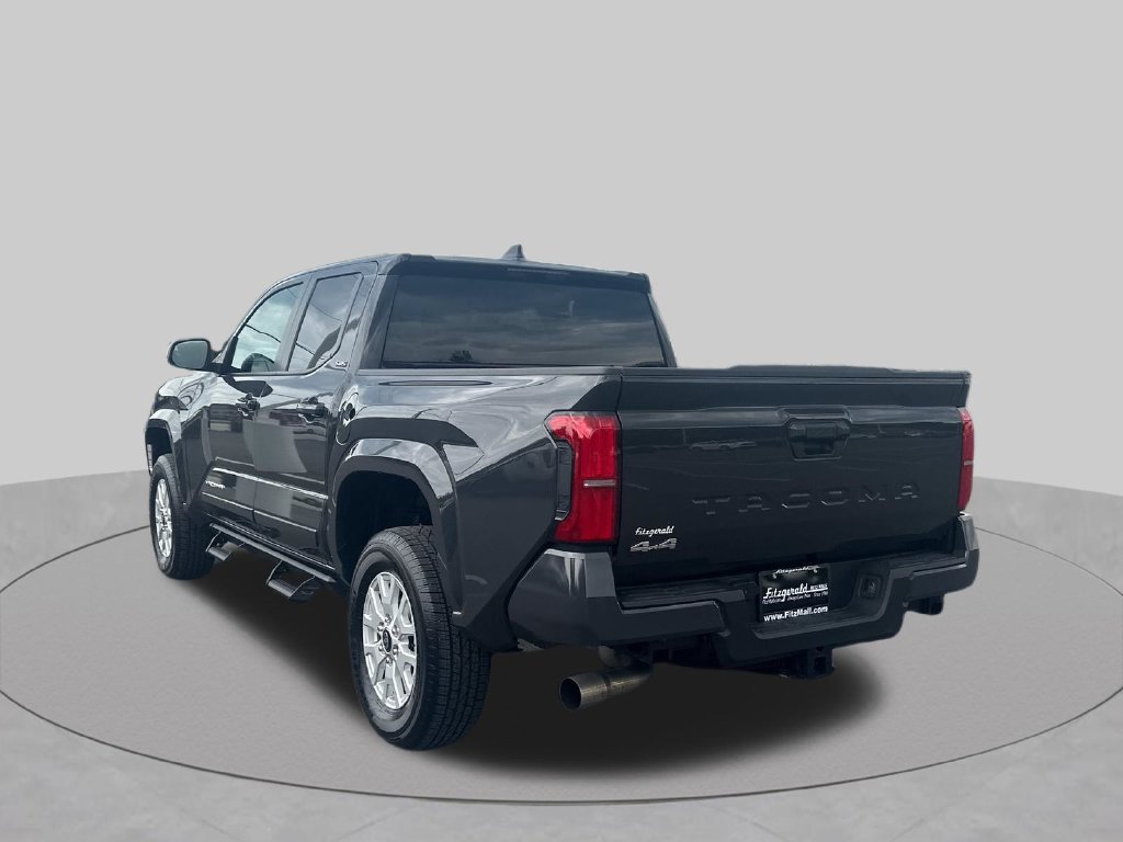 Used 2025 Toyota Tacoma SR5 AWD/4WD image 6