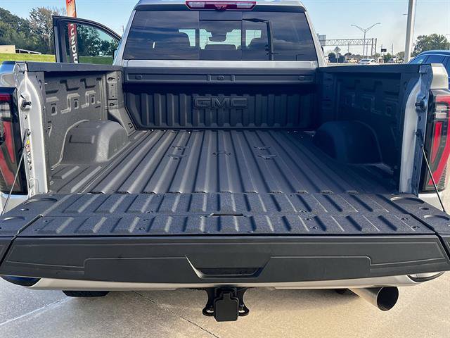 Used 2026 GMC Sierra 2500 AT4 w/ AT4 Premium Plus Package AWD/4WD image 7
