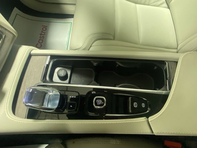 Certified 2024 Volvo XC90 T8 Ultimate w/ Protection Package AWD/4WD image 24