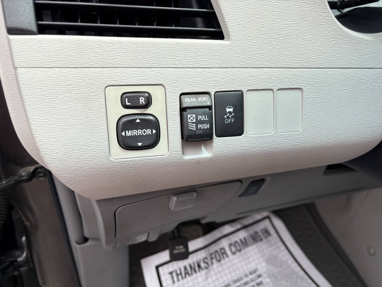 Used 2011 Toyota Sienna XLE w/ Entertainment Pkg FWD image 29