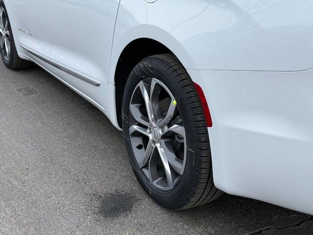 New 2026 Chrysler Pacifica Pinnacle image 6