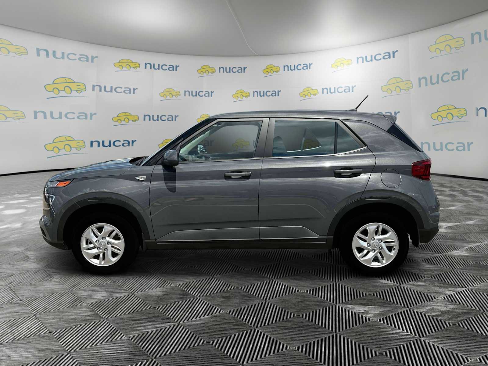 New 2025 Hyundai Venue SE image 4