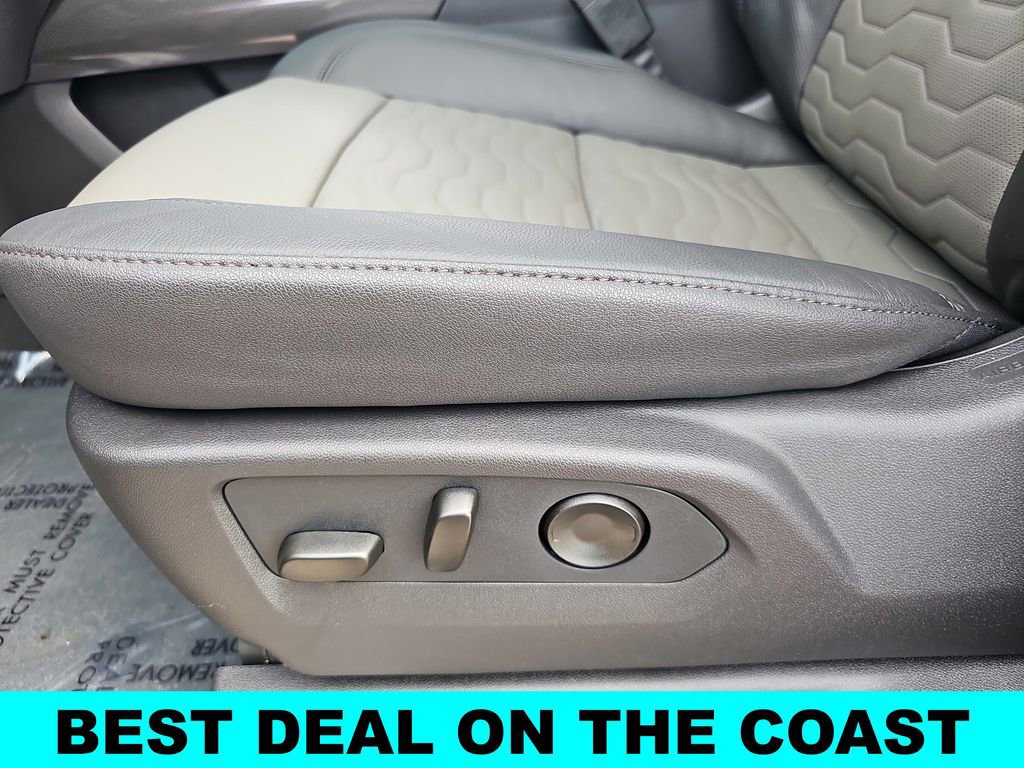 New 2026 Chevrolet Silverado 1500 ZR2 w/ Dark Appearance Package image 29