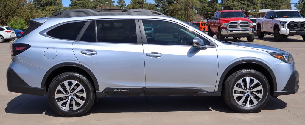 Used 2021 Subaru Outback Premium w/ Popular Package #1 AWD/4WD image 2