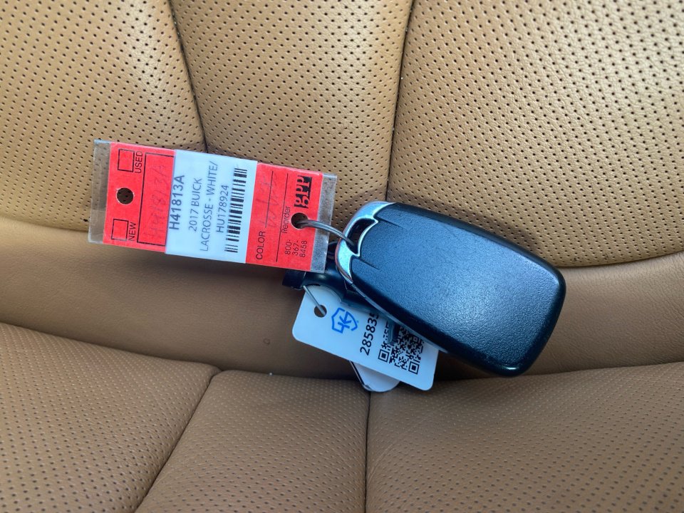 Used 2017 Buick LaCrosse Premium image 38