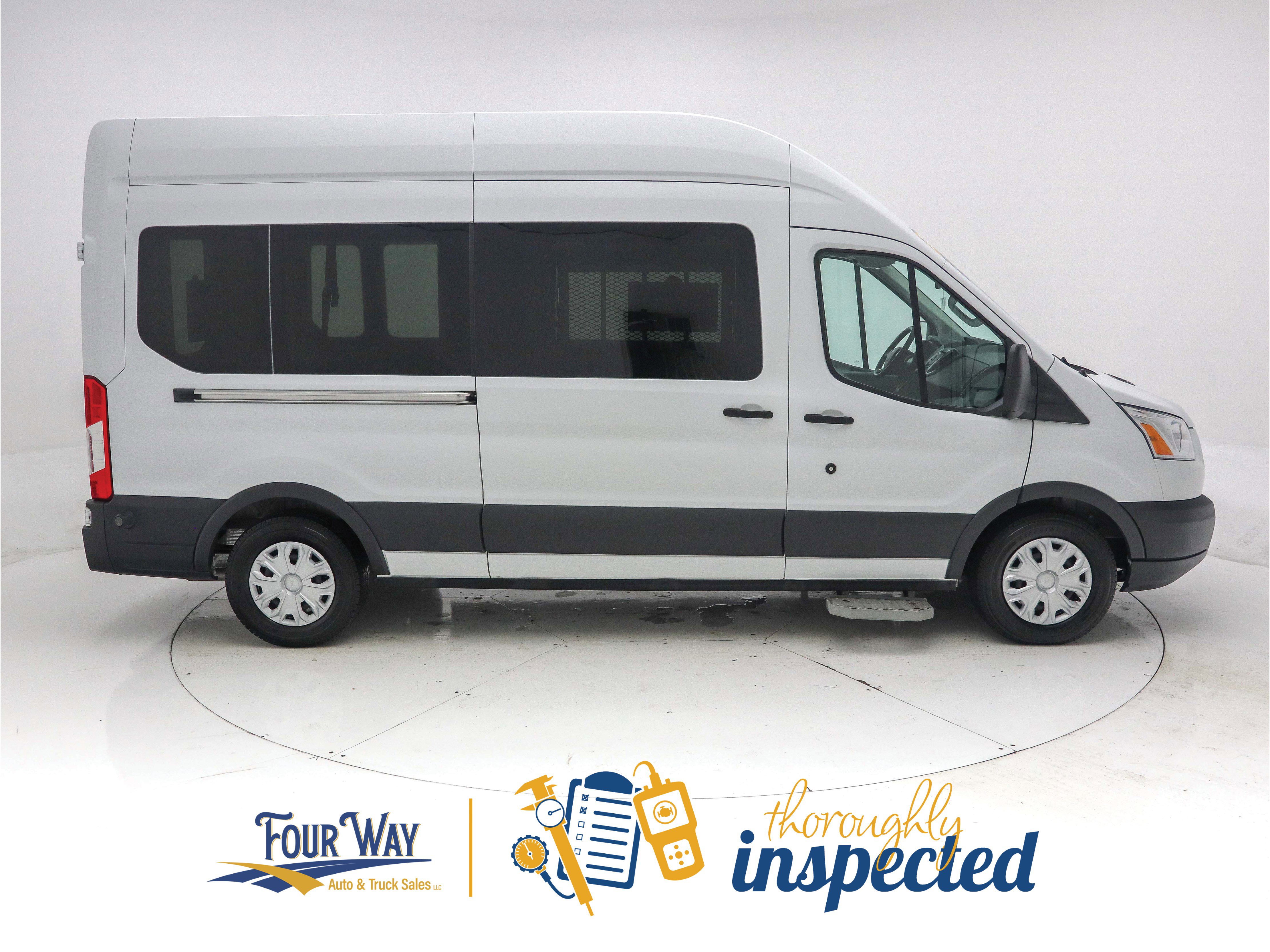 Used 2016 Ford Transit 350 XLT image 3